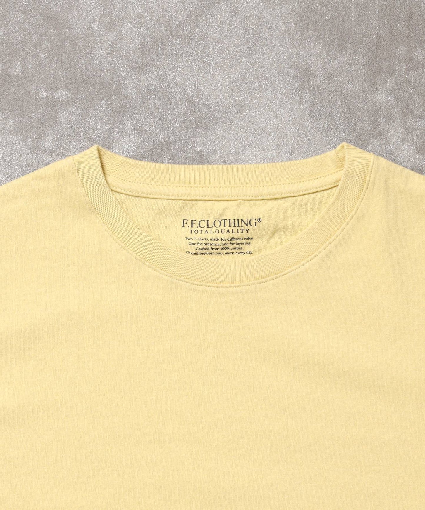 「FFEINらしいミニマルな着こなしを叶える」カラバリ細リブベーシックTシャツ【バイオウォッシュ】 レモンイエロー