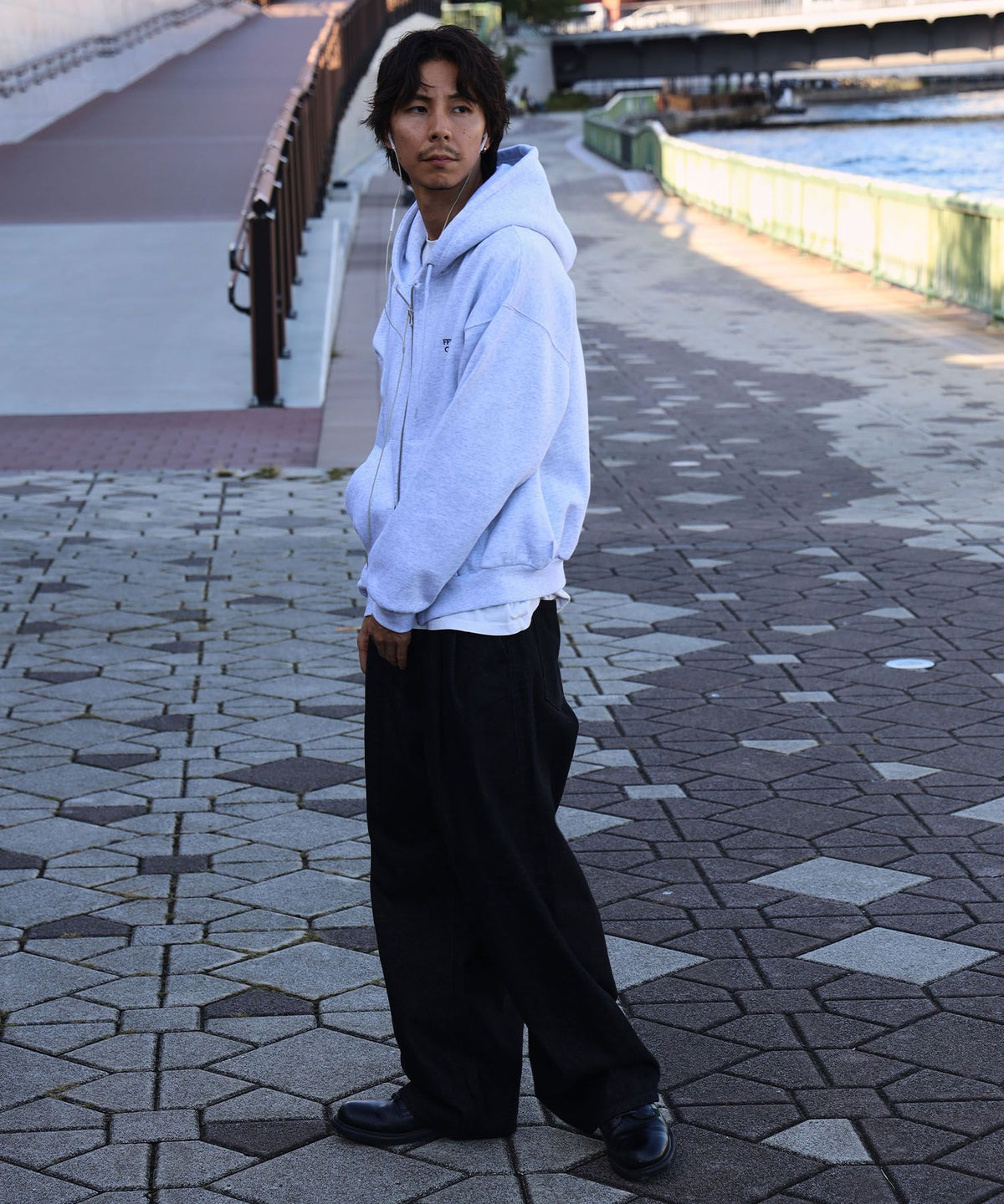 モデル：H178 Size:M アッシュグレー
