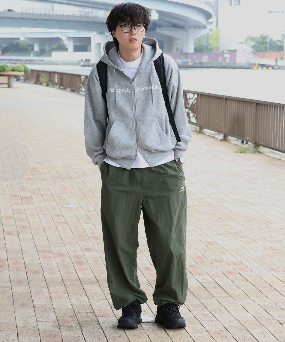 モデル：H178 Size:L　グレー