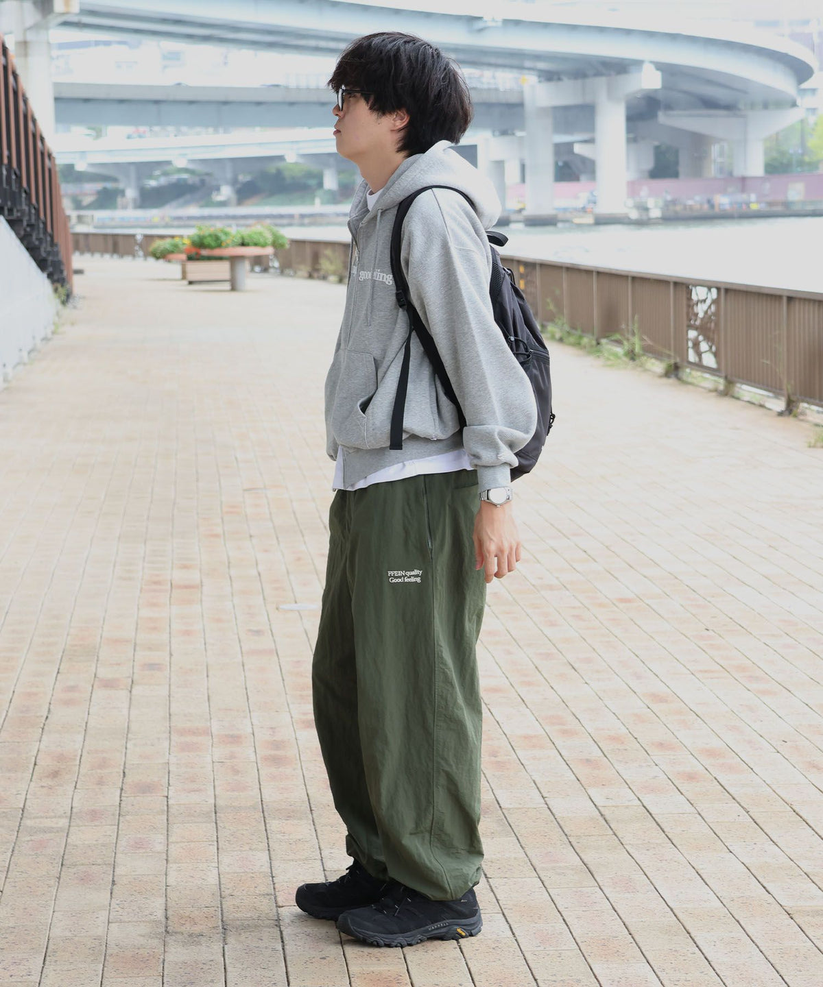 モデル：H178 Size:L　グレー
