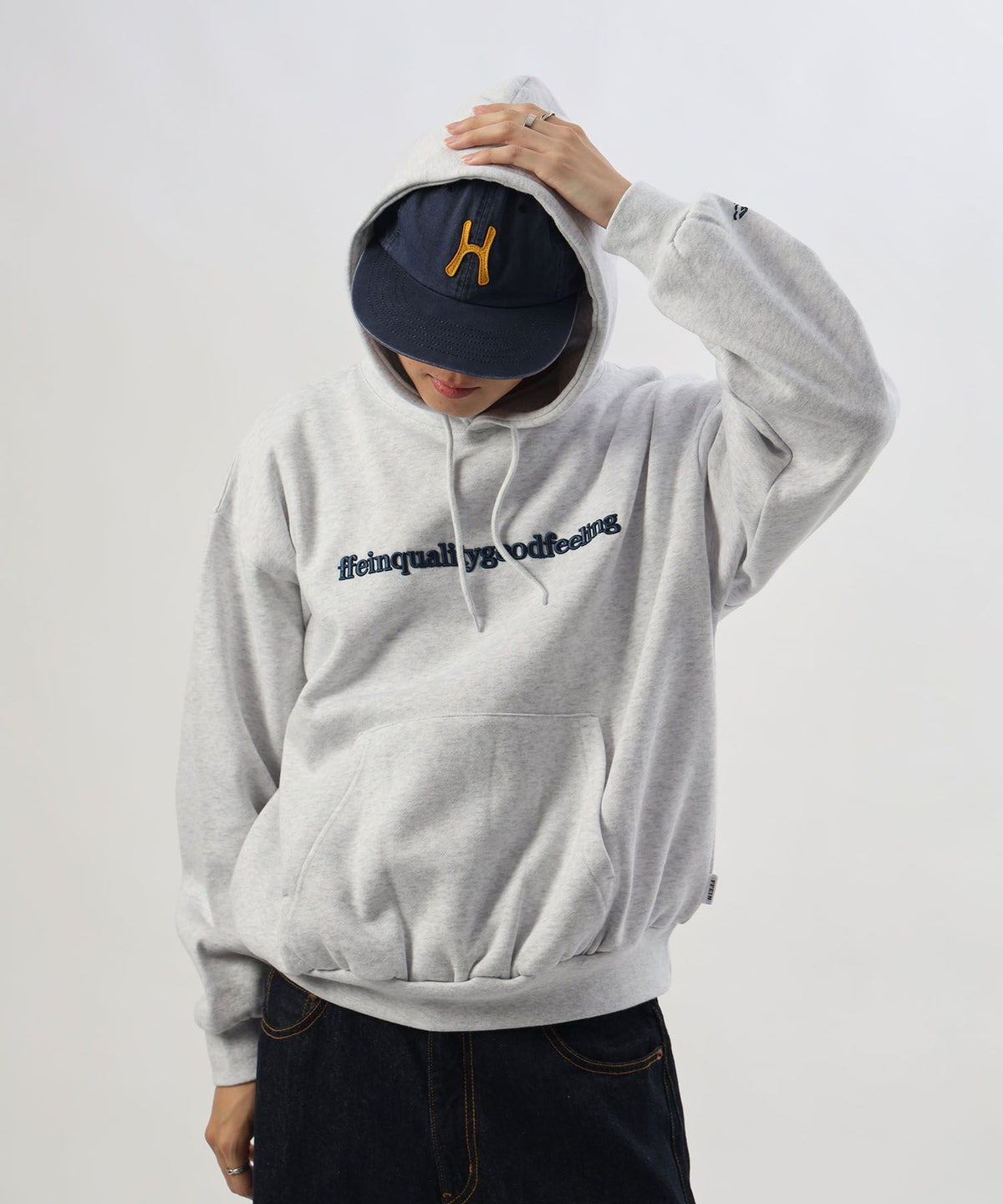 モデル：H177 Size:M　アッシュグレー