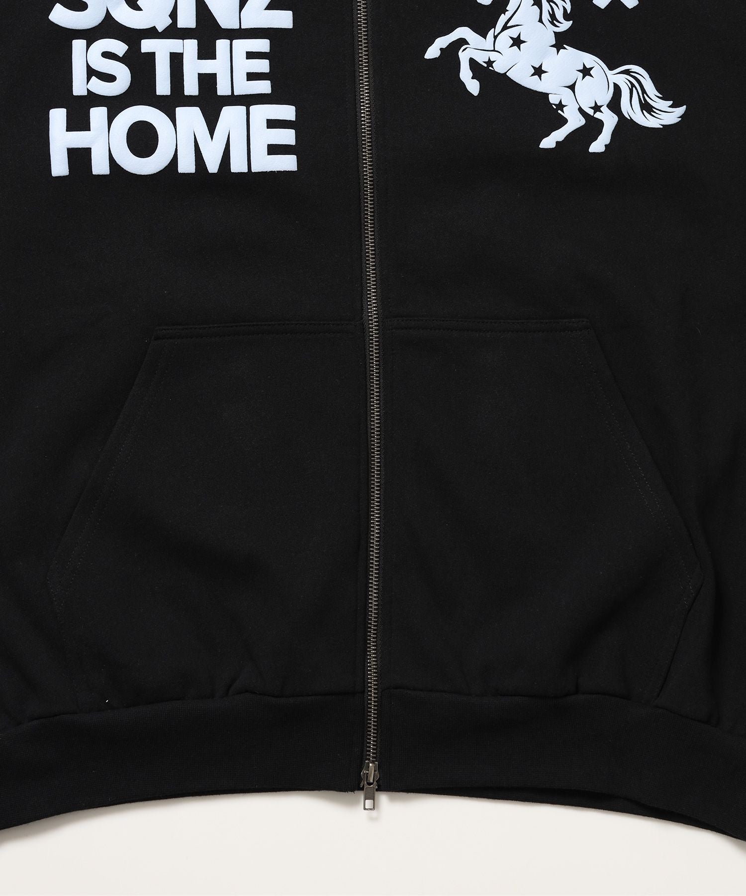 HOMEホースロゴプリントジップパーカー / sqnzU horse logo zip p/k