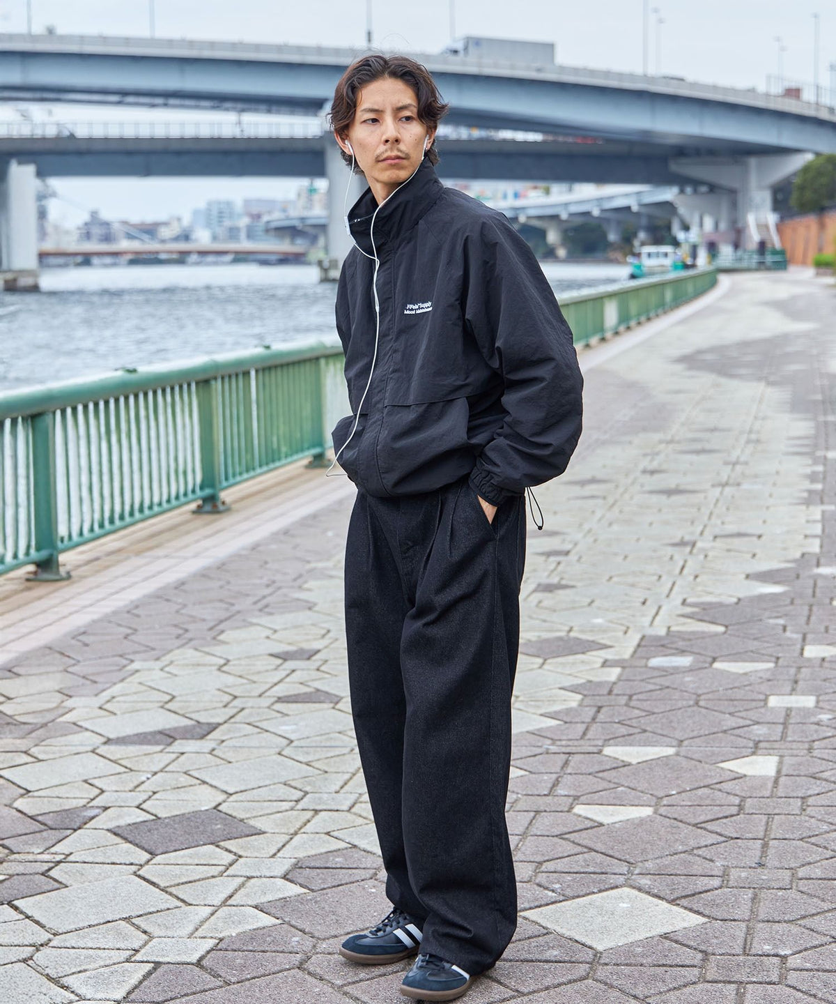 モデル：H177 Size:L　ブラック