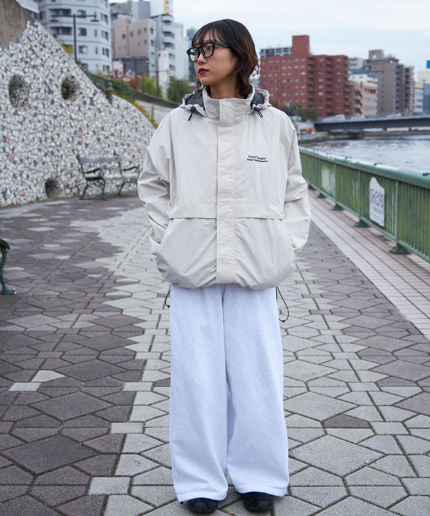 モデル：H163 Size:M　アイボリー