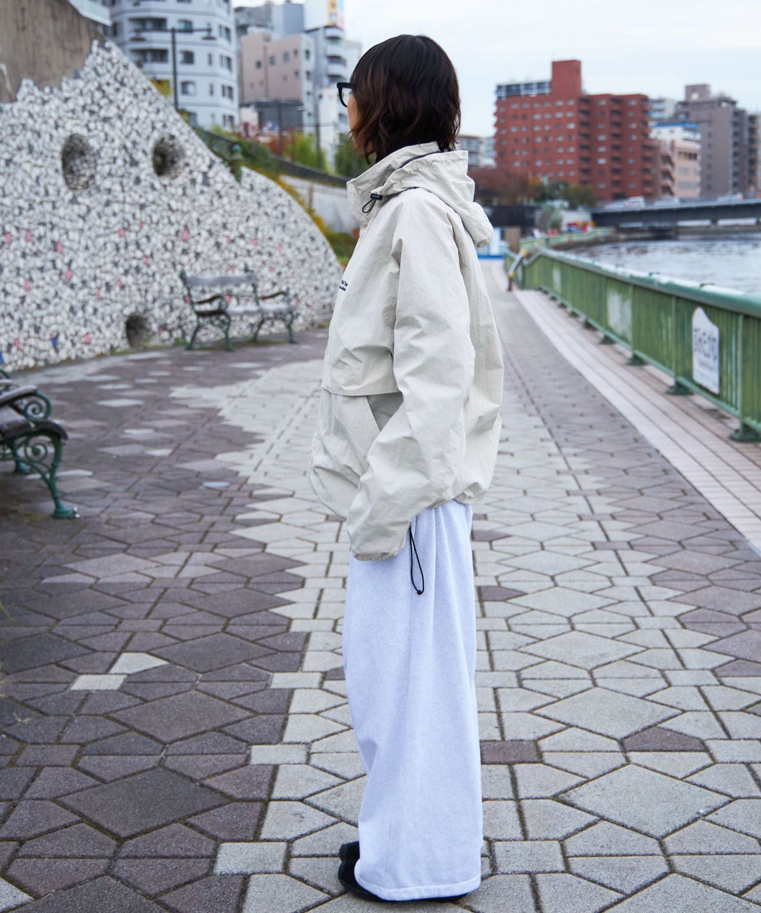 モデル：H163 Size:M　アイボリー