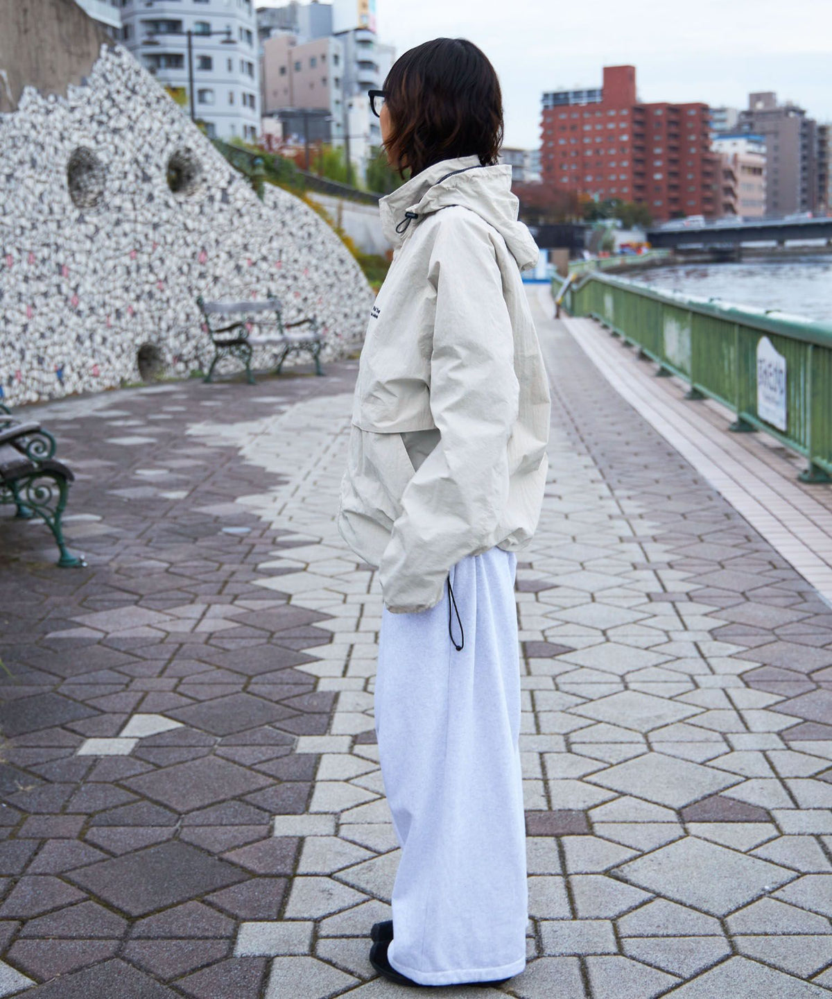 モデル：H163 Size:M　アイボリー