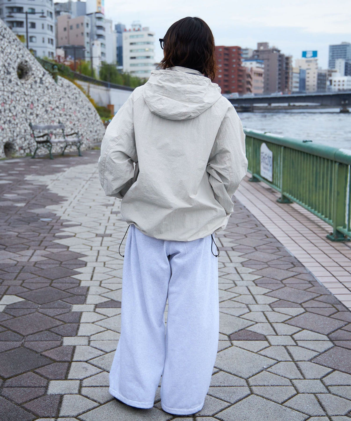 モデル：H163 Size:M　アイボリー