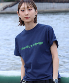 センタープリントロゴショート丈Tシャツ / Tシャツ クルーネック 半袖 プリント ネイビー