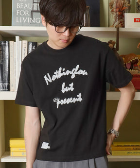 アップリケロゴショート丈Tシャツ/ Tシャツ クルーネック 半袖 プリント 刺繍 チェック 【短丈】 ブラック