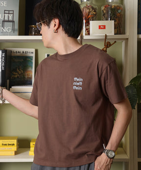 ワンポイント3段ロゴ刺繍ショート丈Tシャツ / Tシャツ クルーネック 半袖 刺繍 ワンポイント シンプル 【短丈】 モカ