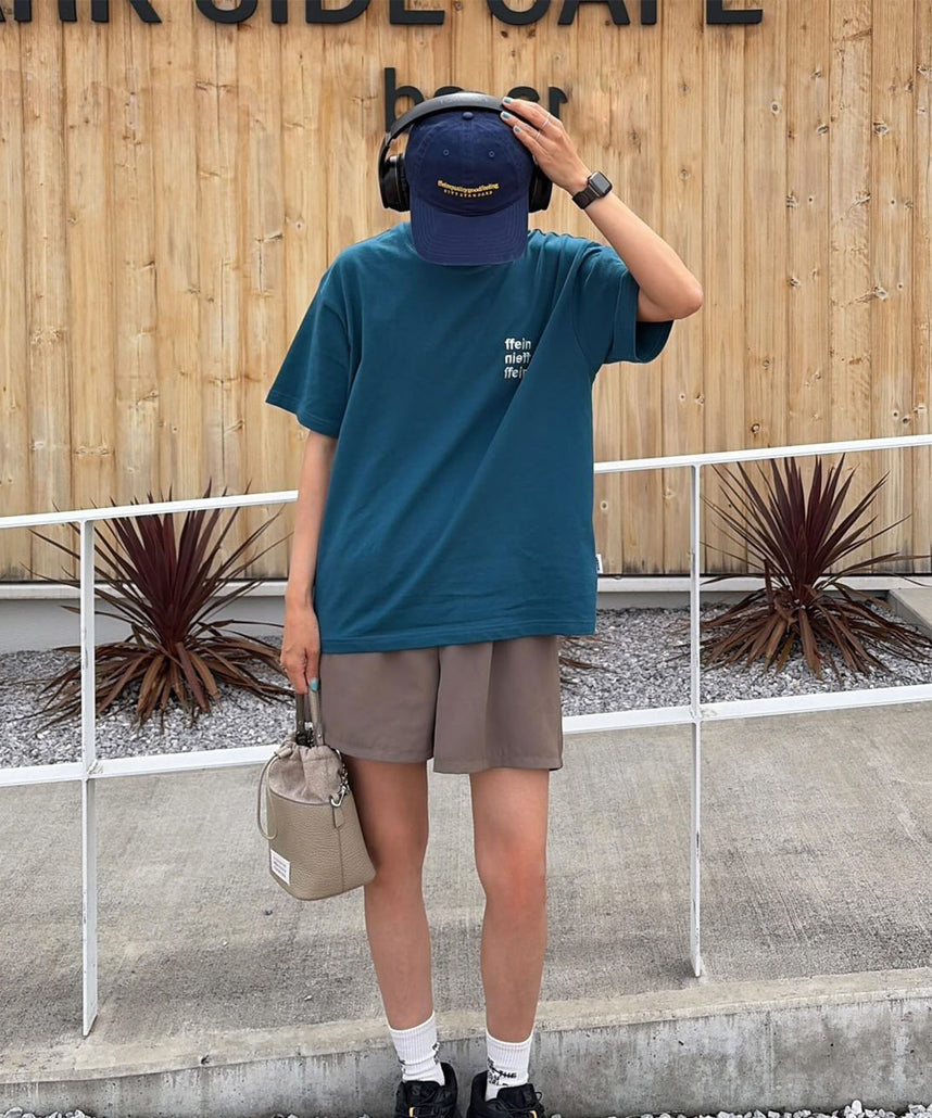 ワンポイント3段ロゴ刺繍ショート丈Tシャツ / Tシャツ クルーネック 半袖 刺繍 ワンポイント シンプル 【短丈】 ダークグリーン