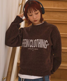 センターロゴウールライクニット / ウールライク ロゴ クルーネック ニット 刺繍 ブラウン