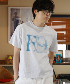 ぼかしロゴショート丈Tシャツ / Tシャツ クルーネック 半袖 刺繍 プリント 【短丈】 アッシュグレー