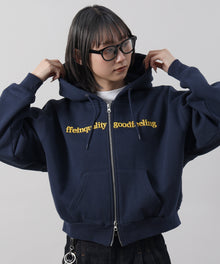 FFEIN(フェイン)】センター3D刺繍立体フードショート丈ZIPパーカー