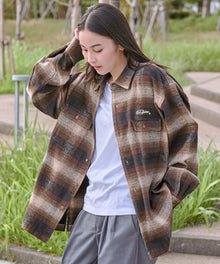 【FFEIN(フェイン)】ロゴ刺繍オンブレチェックルーズ長袖シャツ ブラウン