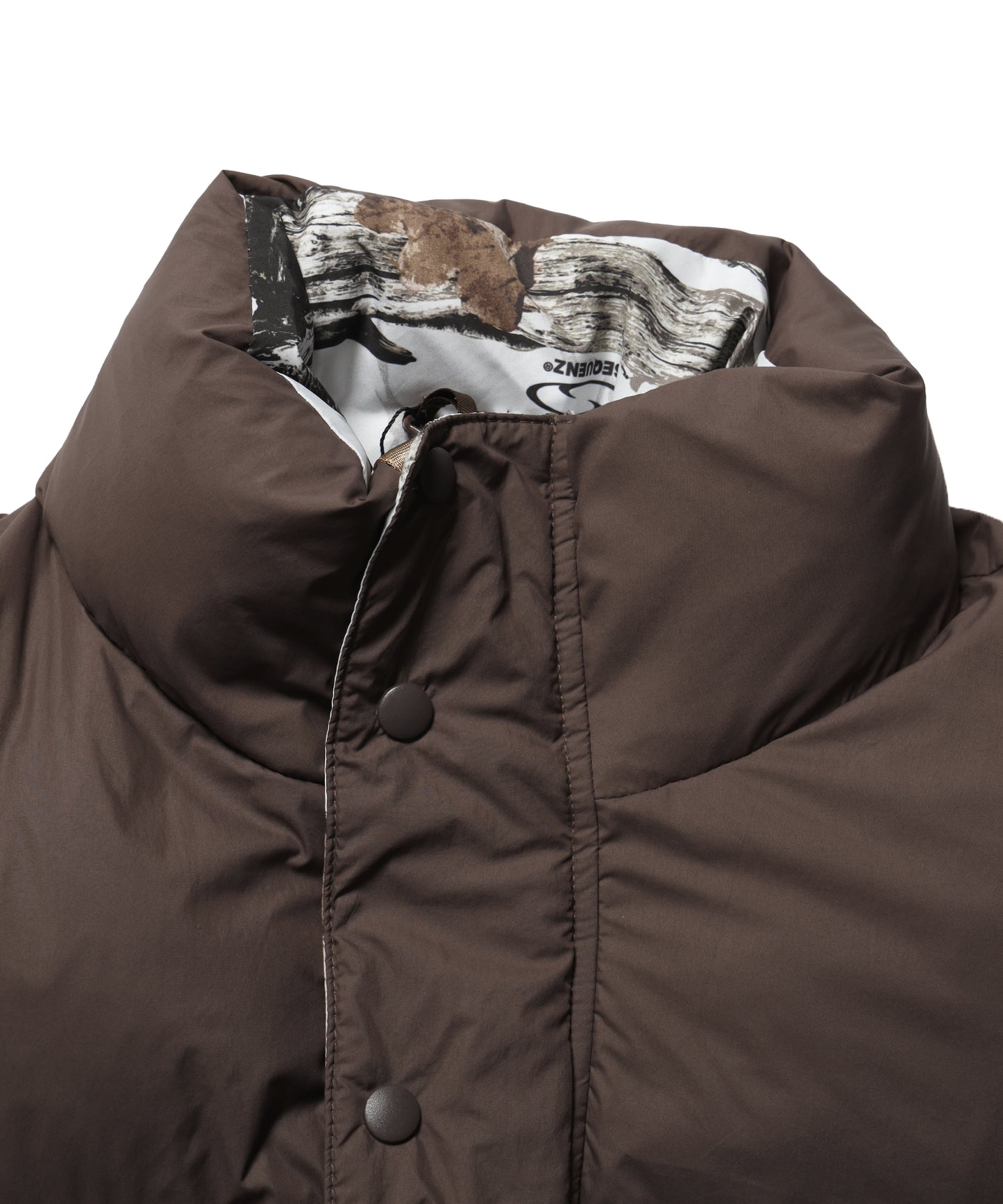 【SEQUENZ】 REVERSIBLE SYNTHETIC DOWN JACKET / リバーシブル ナイロン スタンド ダウンジャケット ドローコード REAL TREE×BROWN