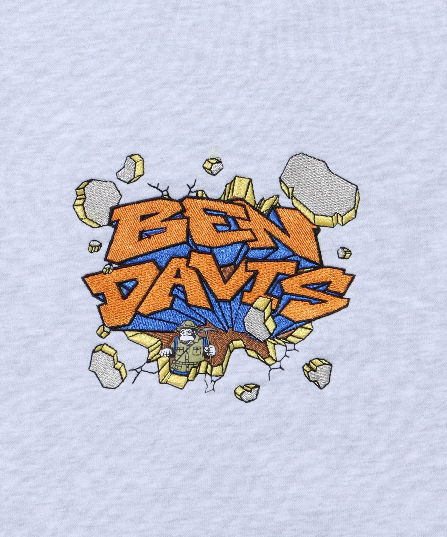 【BEN DAVIS(ベンデイビス)】 BREAK THE WALL CREW / ビッグ スウェット クルーネック オフホワイト