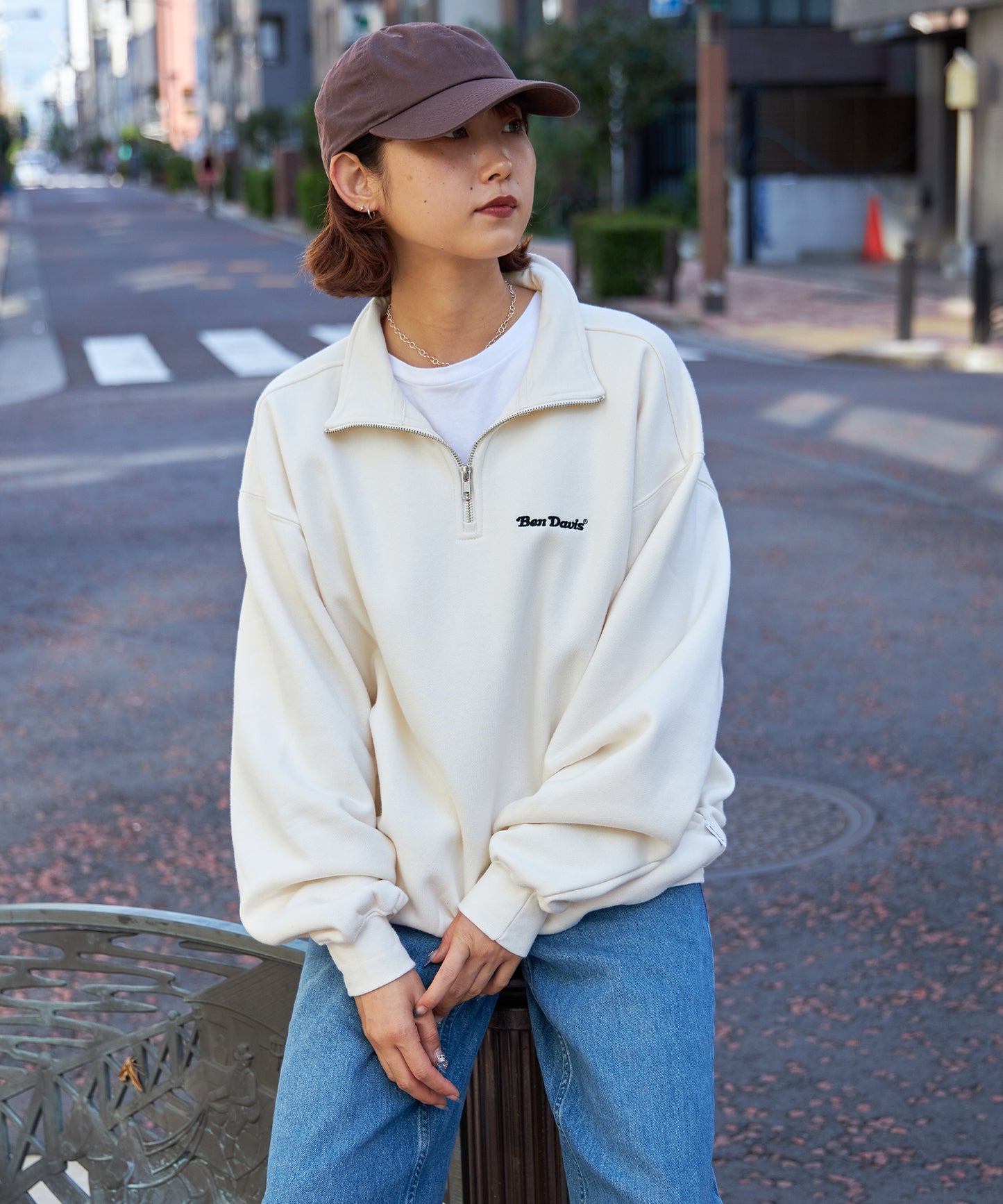 HEAVY SWEAT HALF ZIP / 刺繍 オーバーサイズ ワンポイント シンプル ヘビーウエイト 裏起毛 オフホワイト