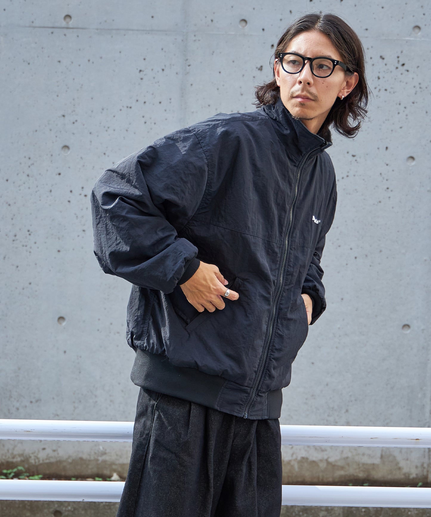 RV SHELLED FLEECE JACKET / シティガール シティボーイ リバーシブル ブロークコア ジップ シンプル ブラック