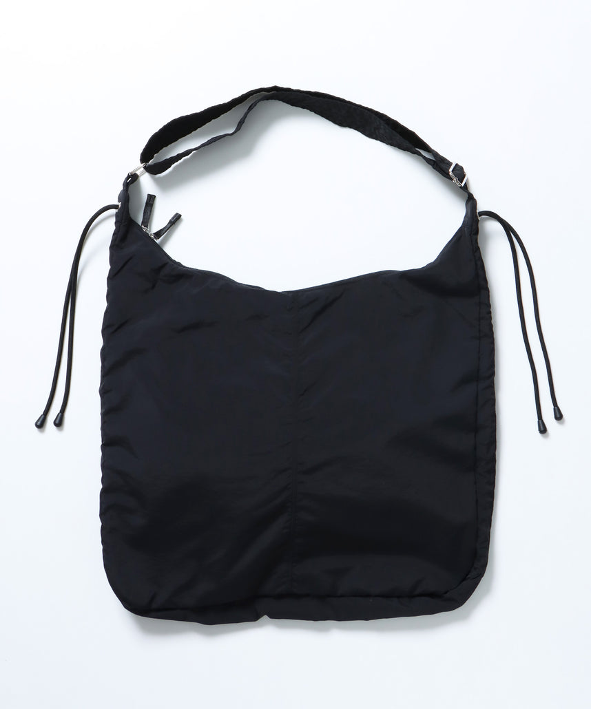 SHOULDER GATHER BAG / テック ショルダーバッグ 調節可能 ドローコード ブラック