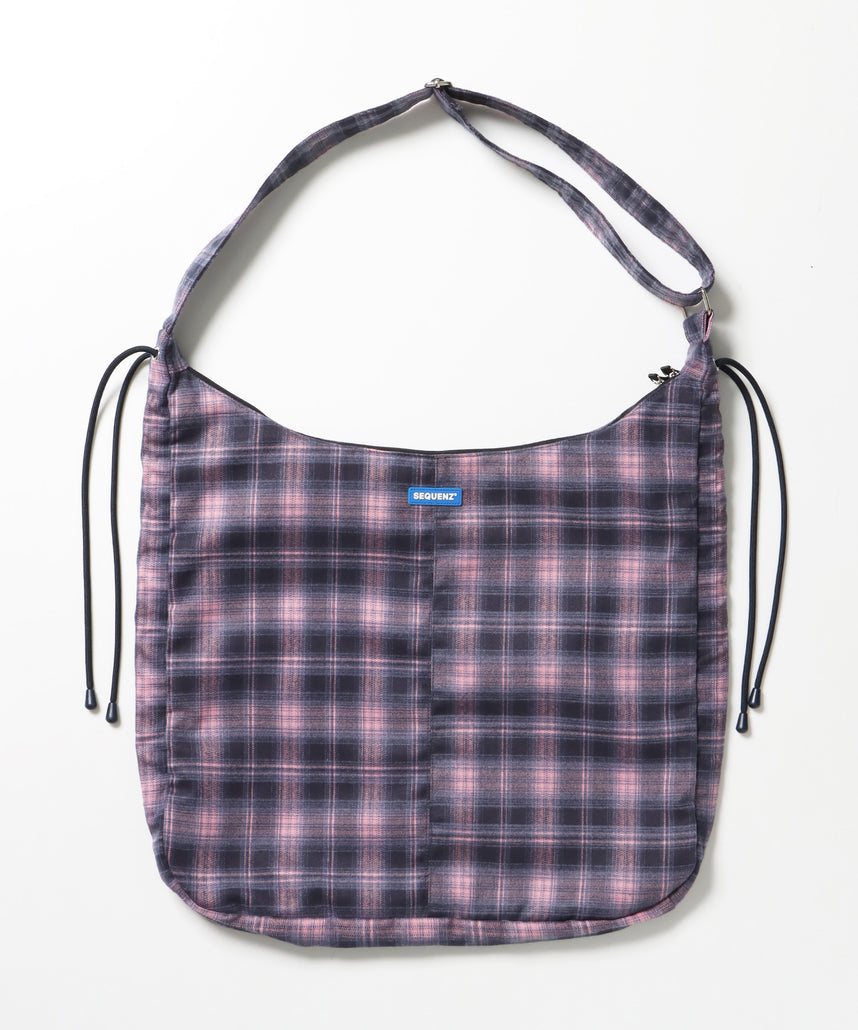 ≪予約商品≫SHOULDER GATHER BAG / テック ショルダーバッグ 調節可能 ドローコード ピンク