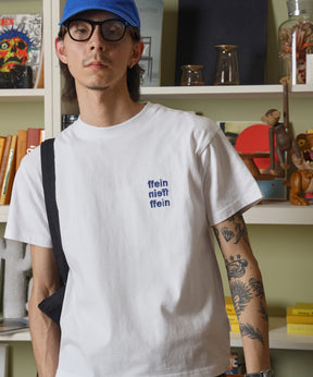 ワンポイント3段ロゴ刺繍ショート丈Tシャツ / Tシャツ クルーネック 半袖 刺繍 ワンポイント シンプル 【短丈】 ホワイト