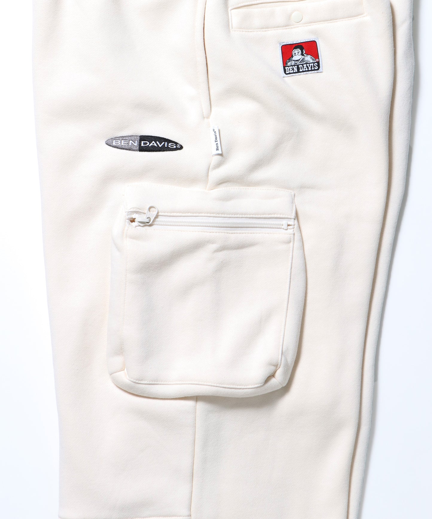 CARGO POCKET SWEATPANTS / ワイドシルエット ドローコード 刺繍 シティガール シティボーイ 裏起毛 オフホワイト