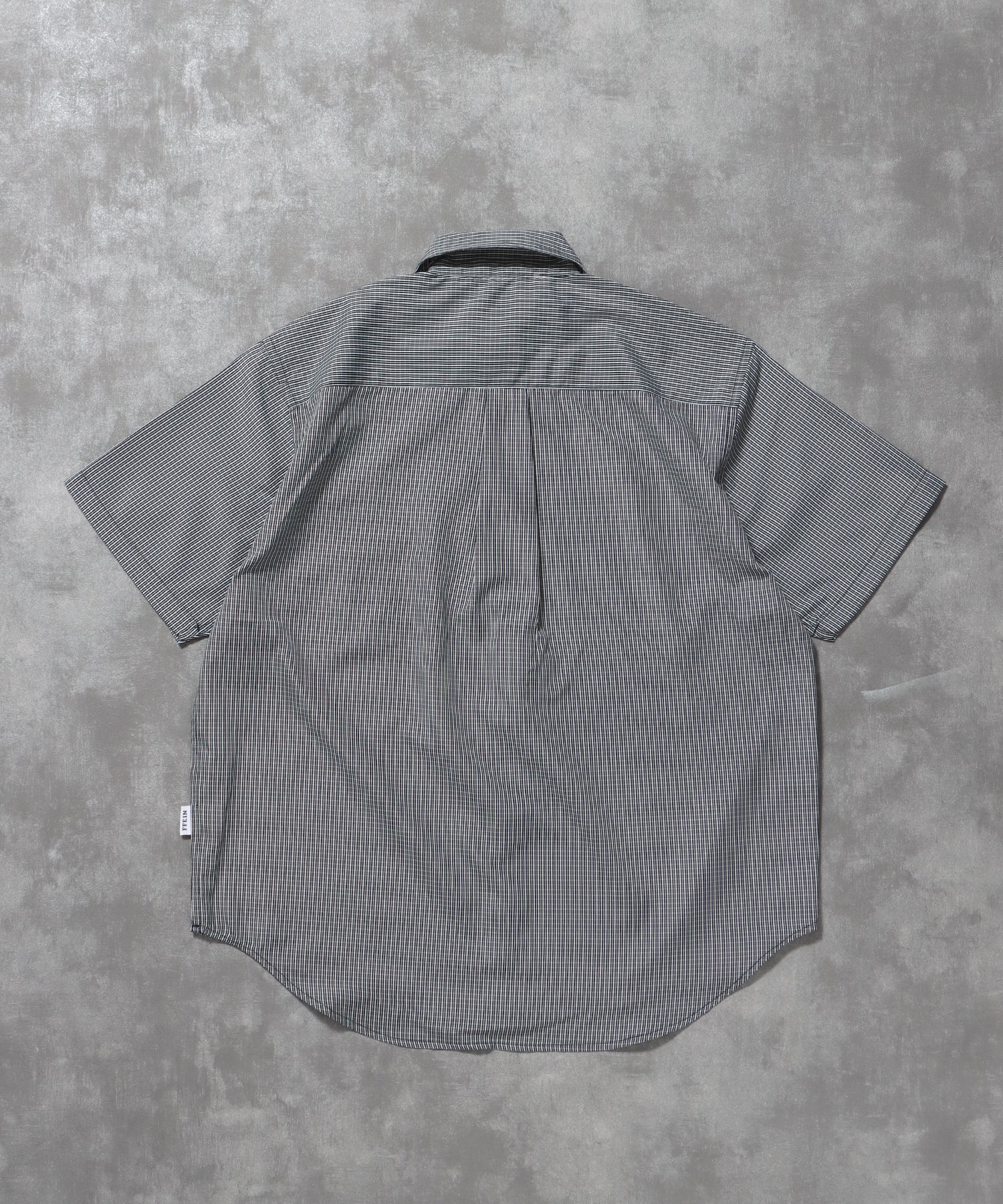 FFEIN(フェイン)】ワンポイント刺繍オーバーサイズ半袖シャツ