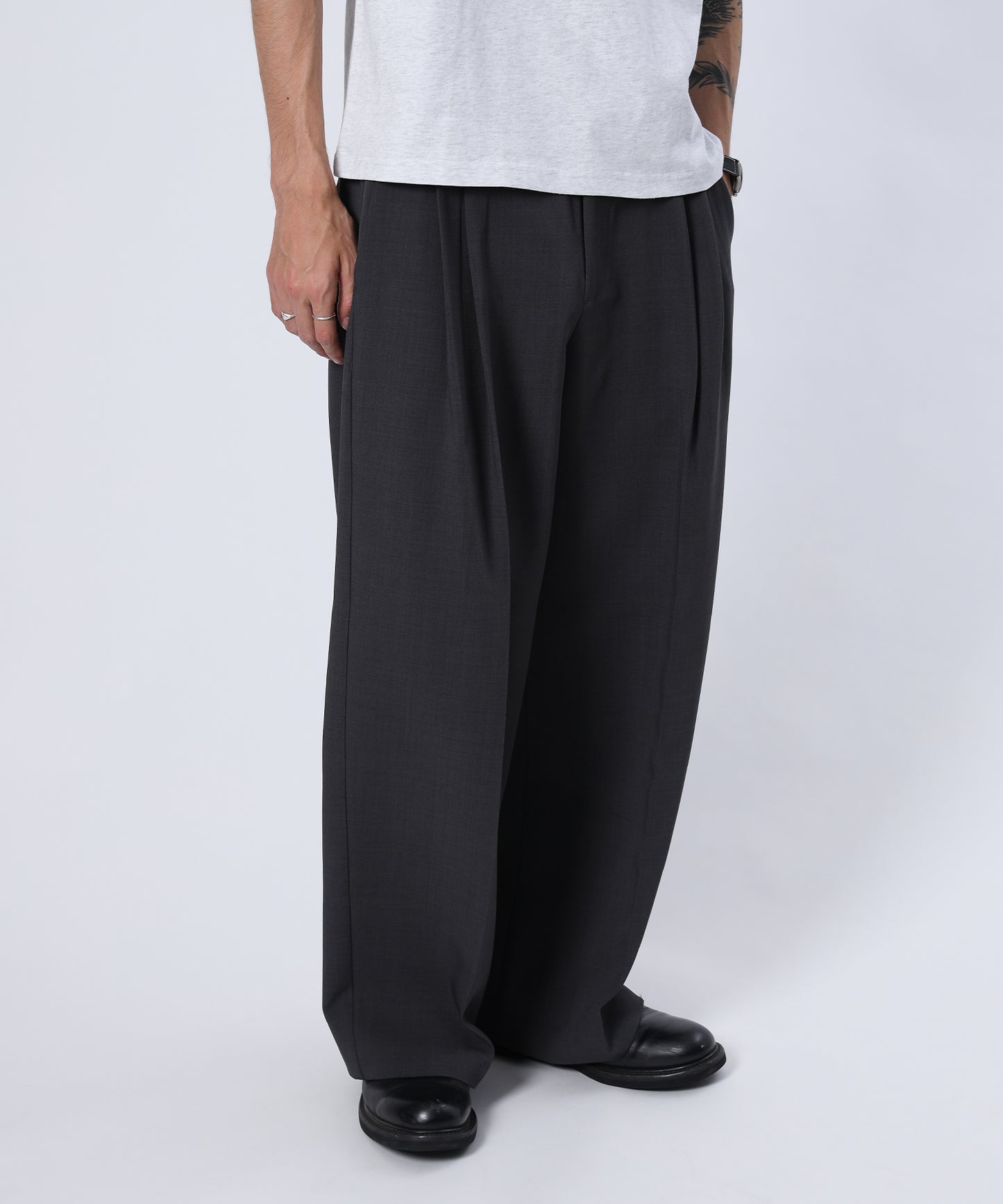 モデル：H178 Size:M　グレー