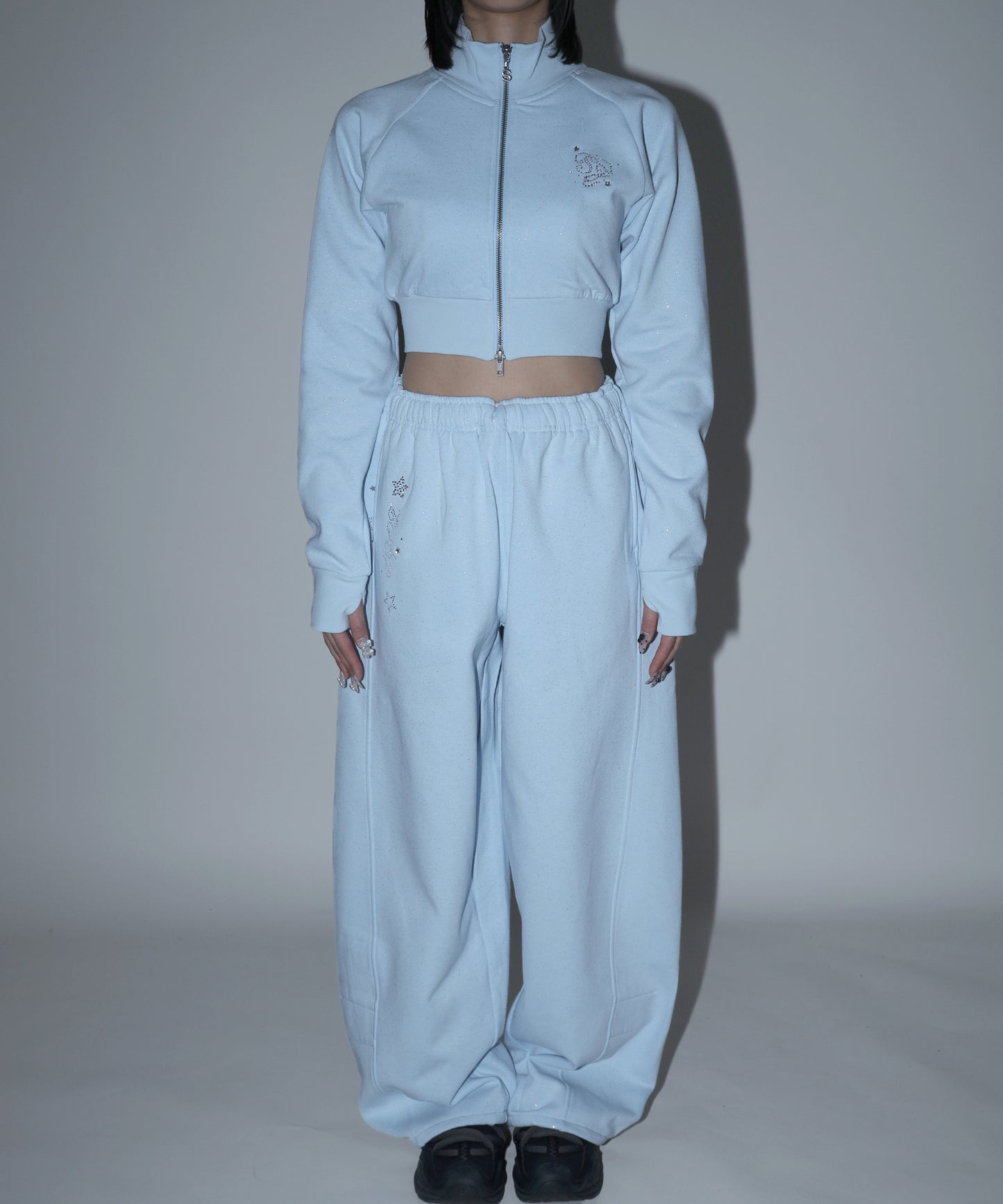 H163 トップス:S/パンツ:L