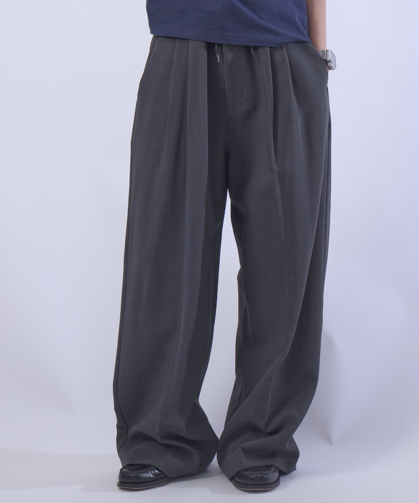 モデル：H163 Size:M　グレー