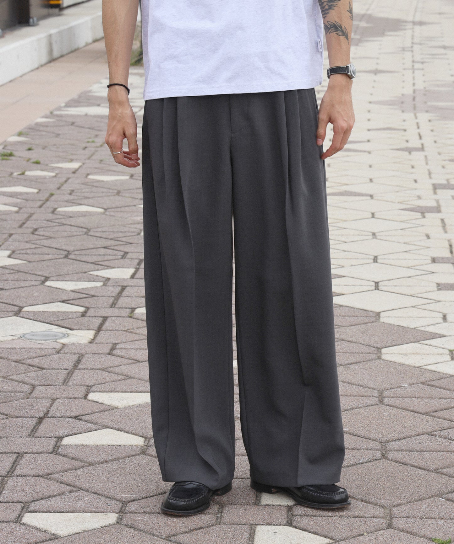 モデル：H178 Size:M　グレー