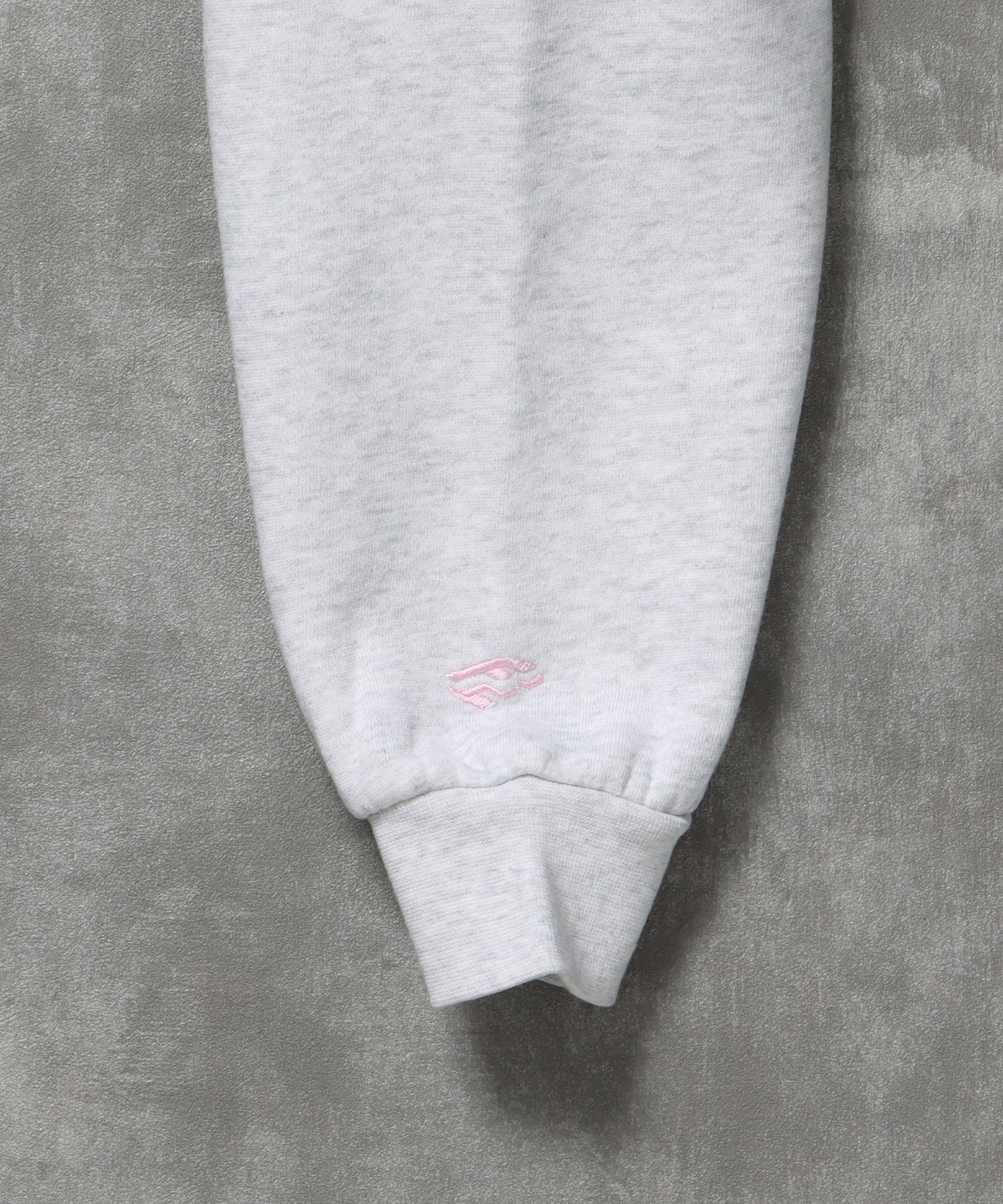 センター3D刺繍立体フードショート丈ZIPパーカー / レディース パーカー 裏起毛 ヘビーウエイト フーディ ダブルジップ 【短丈】 アッシュグレー