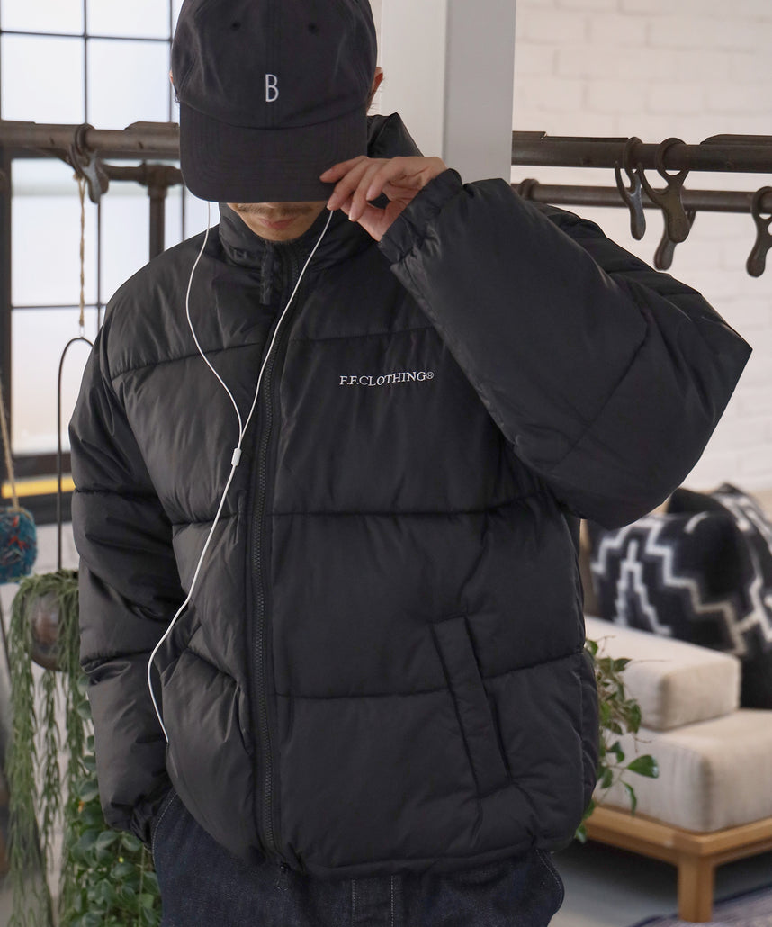 スタンドパファー中綿ダブルジップジャケット / ダウンライク ジャケット 刺繍 チェック 中綿 ドローコード ブラック