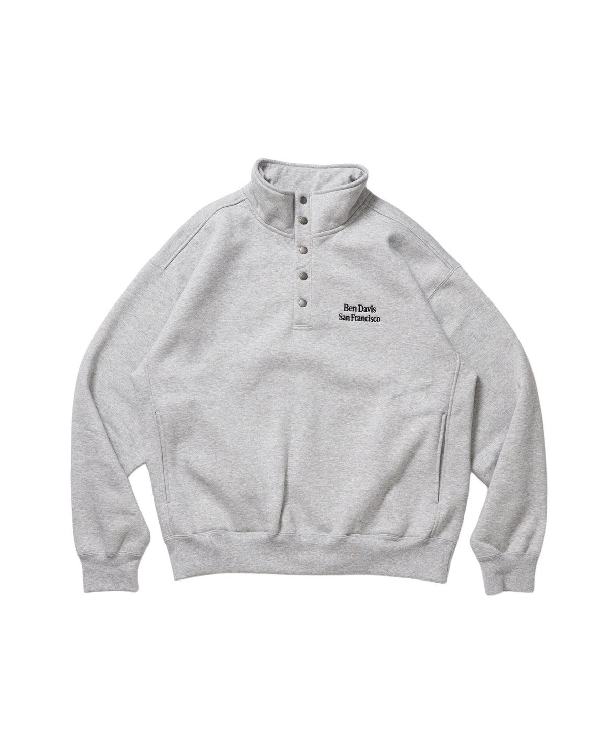 BD SWEAT SNAP P/O / スウェット ハイネック ボタン 裏起毛 ワンポイント刺繍 ユニセックス グレー