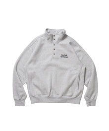 BD SWEAT SNAP P/O / スウェット ハイネック ボタン 裏起毛 ワンポイント刺繍 ユニセックス グレー