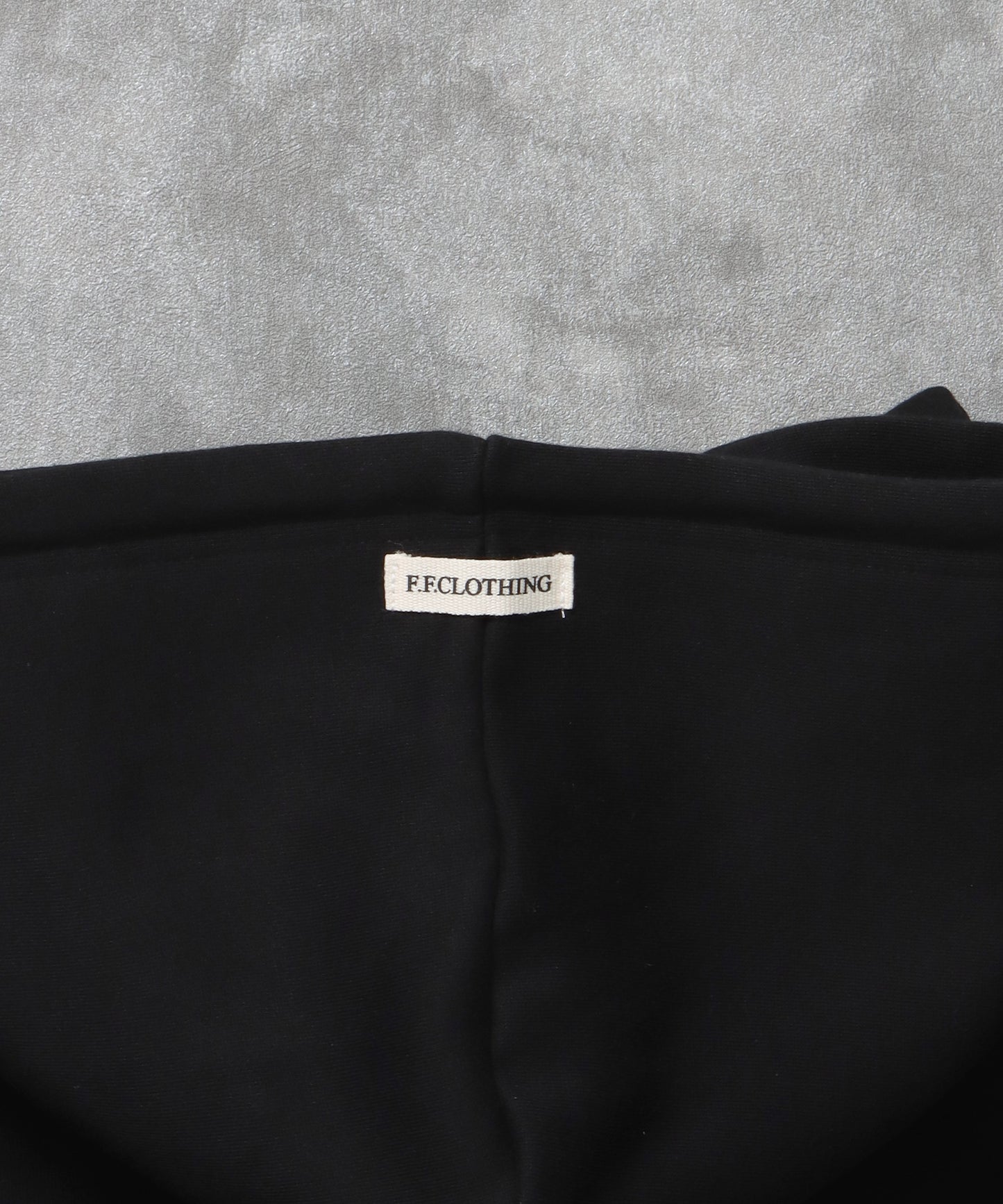 ヘビーウエイト2段ロゴZIPパーカー / パーカー 裏起毛 ジップ 刺繍 ロゴ フーディ ダブルジップ ブラック