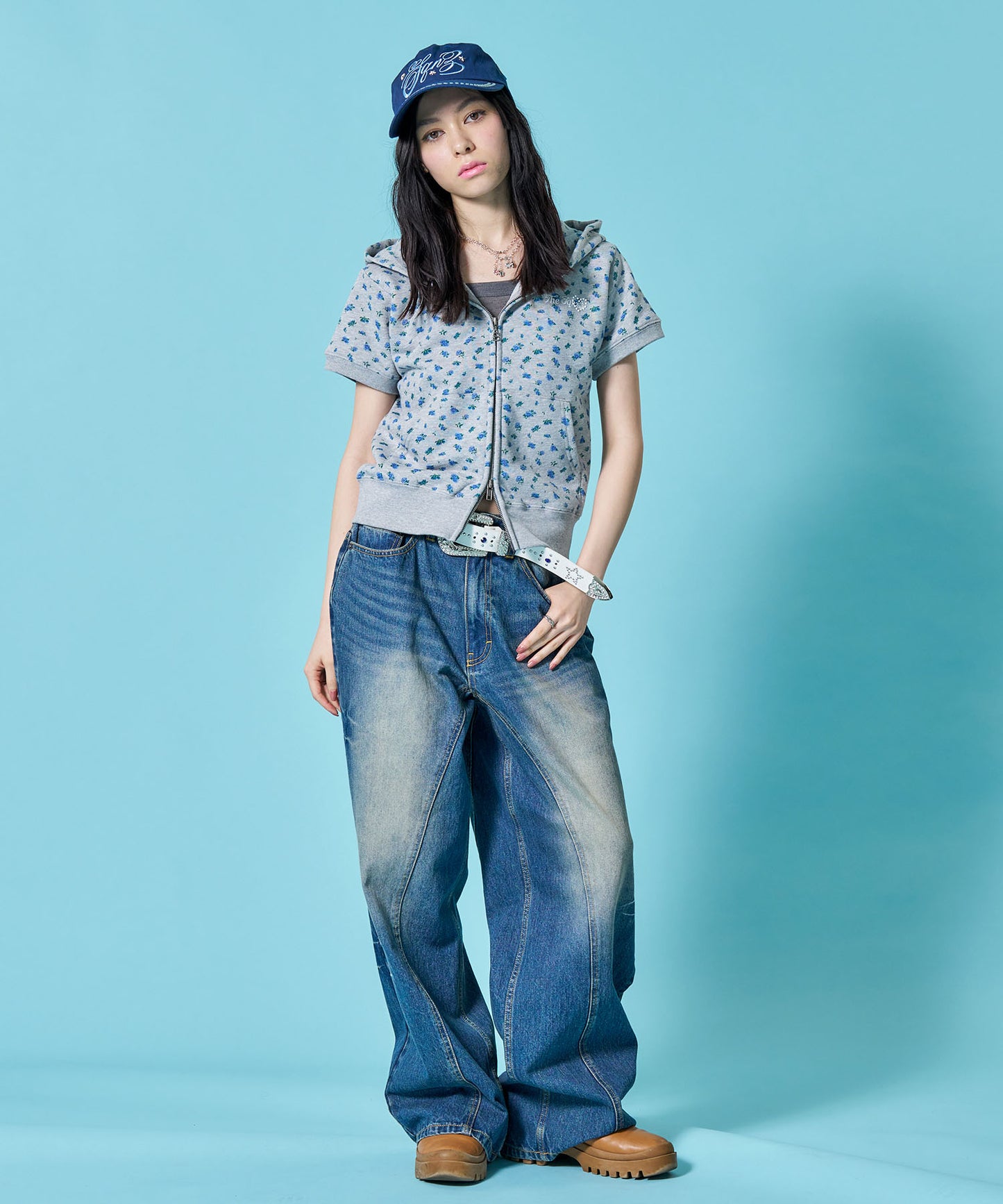 モデル：H163 Size:M 柄83