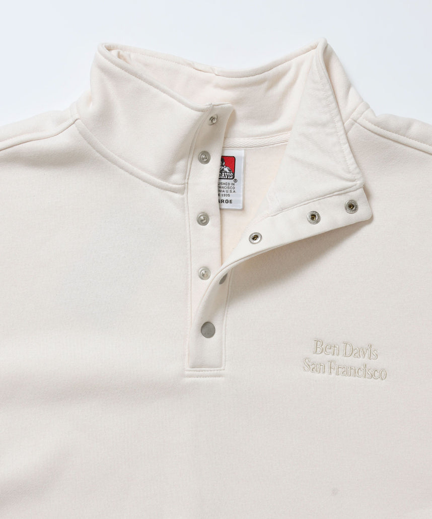 BD SWEAT SNAP P/O / スウェット ハイネック ボタン 裏起毛 ワンポイント刺繍 ユニセックス オフホワイト