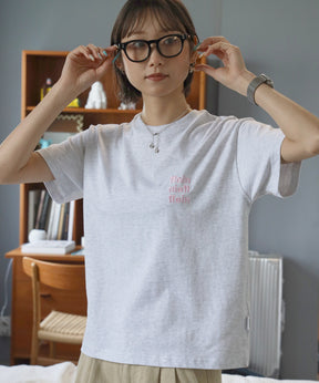 ワンポイント3段ロゴ刺繍ショート丈Tシャツ / Tシャツ クルーネック 半袖 刺繍 ワンポイント シンプル 【短丈】 アッシュグレー