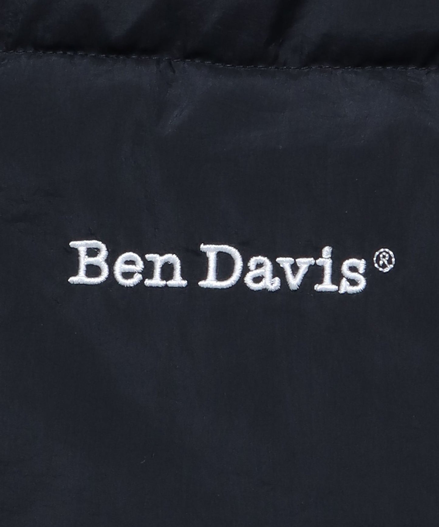 【BEN DAVIS(ベンデイビス)】 BD PUFFER VEST / ワンポイント刺繍 シンプル フェイクダウン 中綿ベスト パファーベスト ブラック