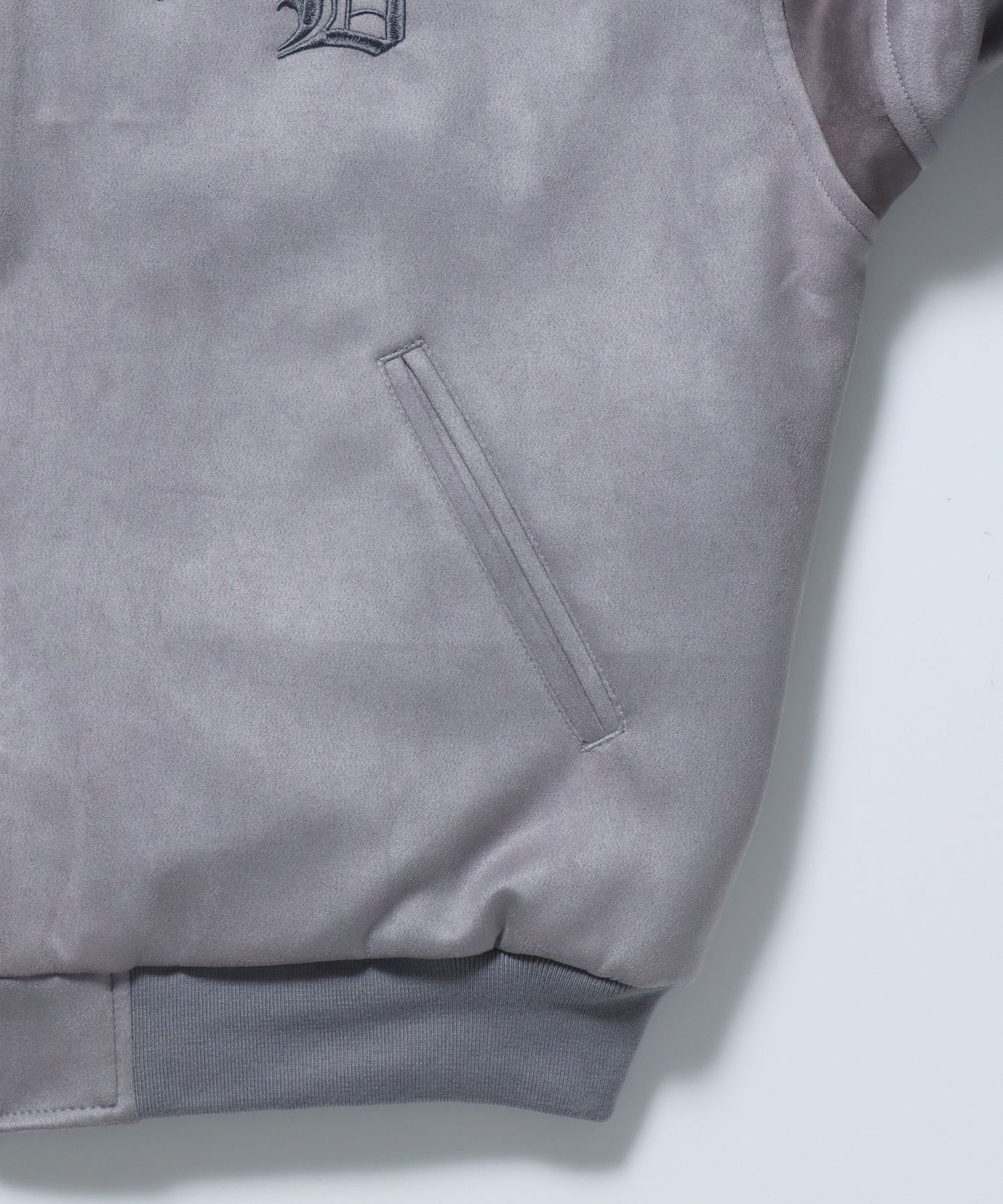 【BEN DAVIS(ベンデイビス)】 FAUX SUEDE ZIP JACKET / スウェード ワッペン ジャケット ライトグレー