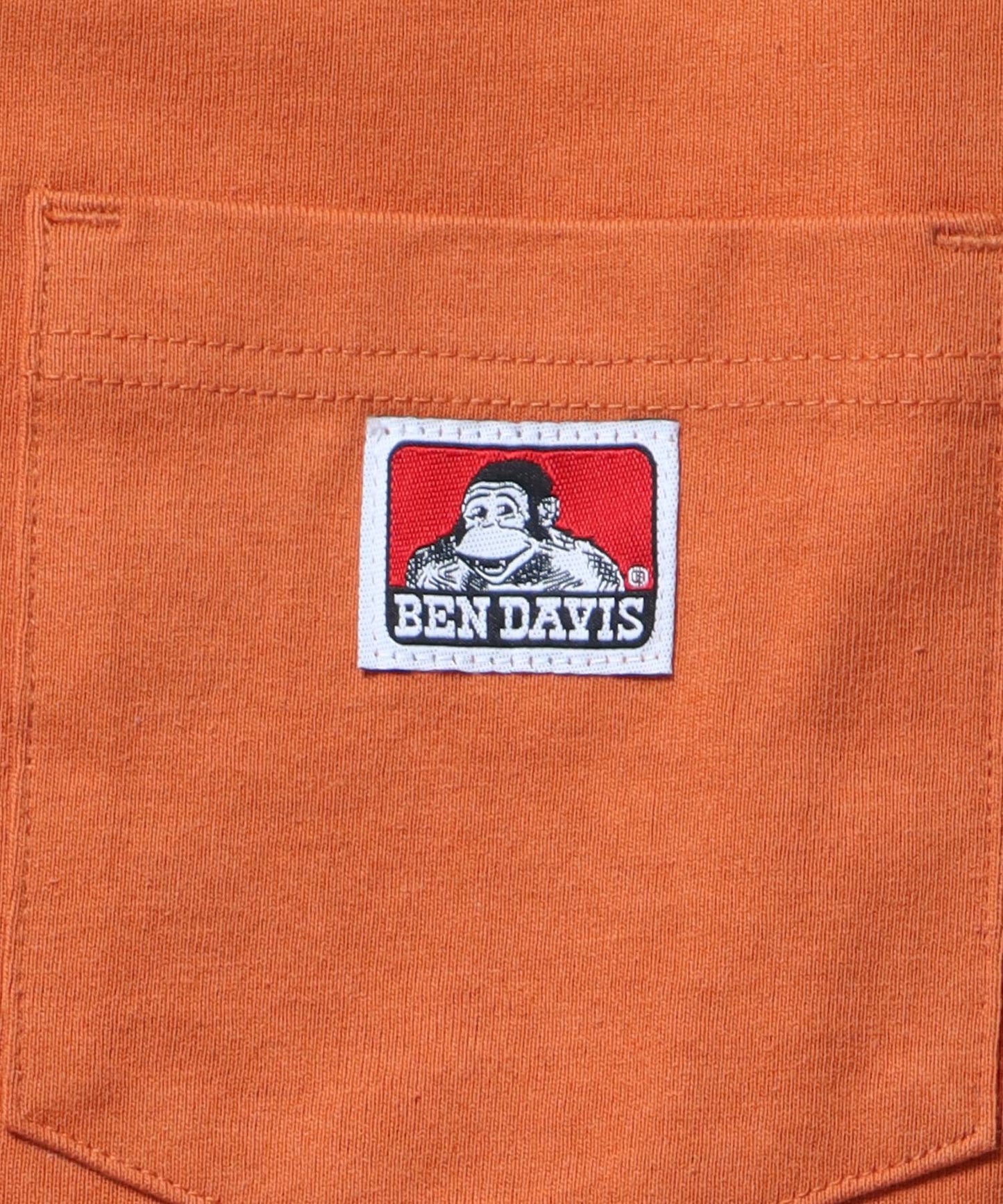 【BEN DAVIS(ベンデイビス)】LONG SLEEVE POCKET TEE(REGULAR) / ピスネーム ポケット ロンT ワンポイント 長袖 Tシャツ オレンジ