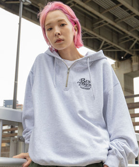 【BEN DAVIS(ベンデイビス)】 CLASSIC LOGO HALF ZIP HOODIE / 刺繍 アメリカ ロゴ ハーフジップ スウェット パーカー フーディー オフホワイト