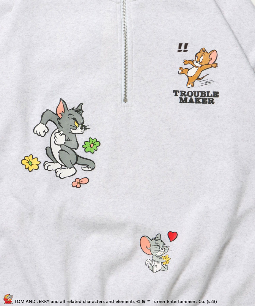 TOM and JERRY CHASE HALF ZIP SWEAT / トムとジェリー ストリート 古着風 ロゴ ペアコーデ プルオーバー バーフジップ アイボリー