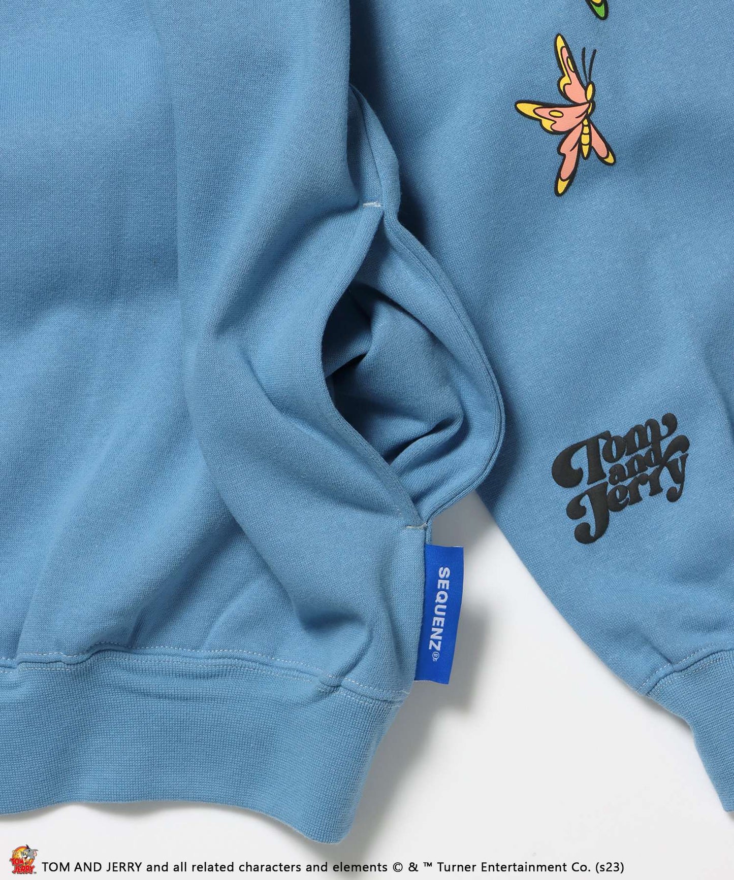 TOM and JERRY CHASE HALF ZIP SWEAT / トムとジェリー ストリート 古着風 ロゴ ペアコーデ プルオーバー バーフジップ ターコイズブルー