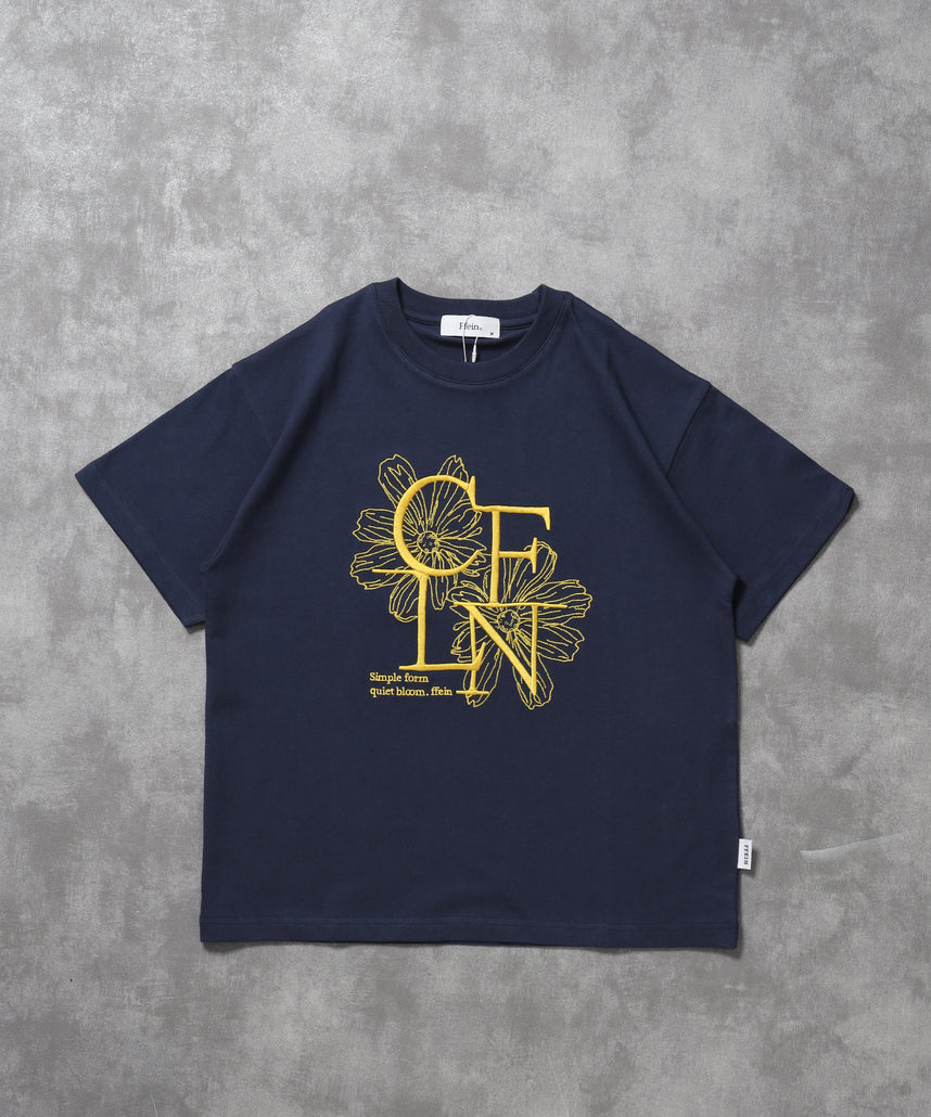 45R タグ付き　新品　フラワー刺繍ロゴ FFEIN(フェイン)】フラワー刺繍ロゴショート丈Tシャツ / Tシャツ