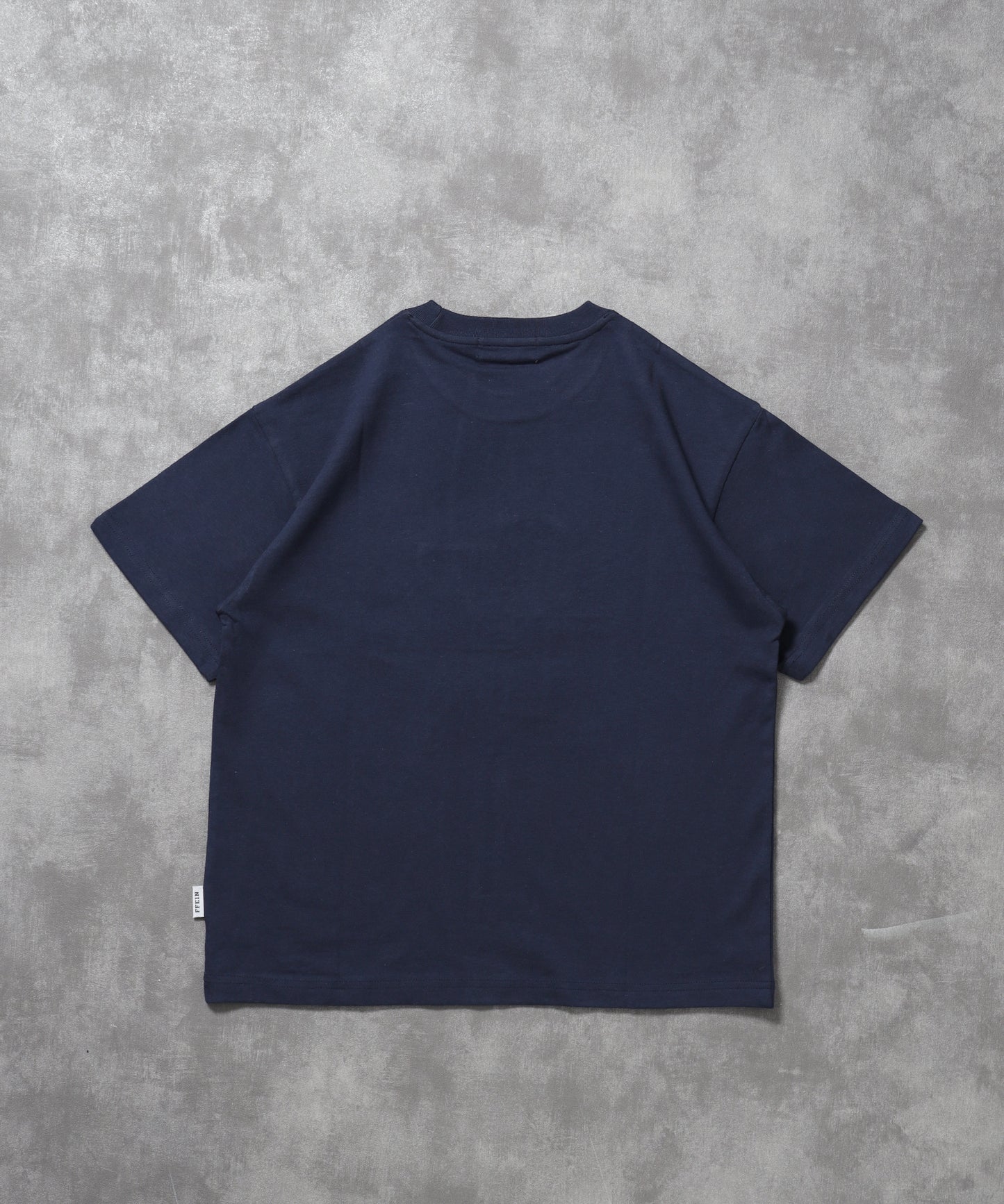 フラワー刺繍ロゴショート丈Tシャツ / Tシャツ クルーネック 半袖 刺繍 花柄 【短丈】 ネイビー