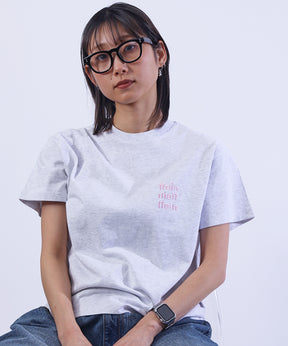ワンポイント3段ロゴ刺繍ショート丈Tシャツ / Tシャツ クルーネック 半袖 刺繍 ワンポイント シンプル 【短丈】 アッシュグレー