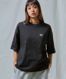 ELLIPSE EMB CROPPED TEE / Tシャツ 半袖 ワンポイント 短丈 クルーネック ブラック